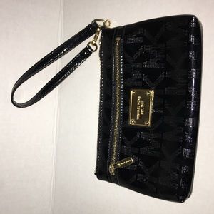Micheal Kors Wristlet
